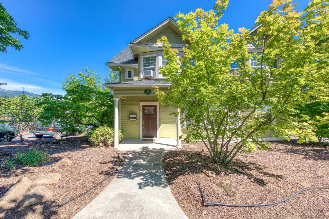 Azusa House Hood River Exterior foto